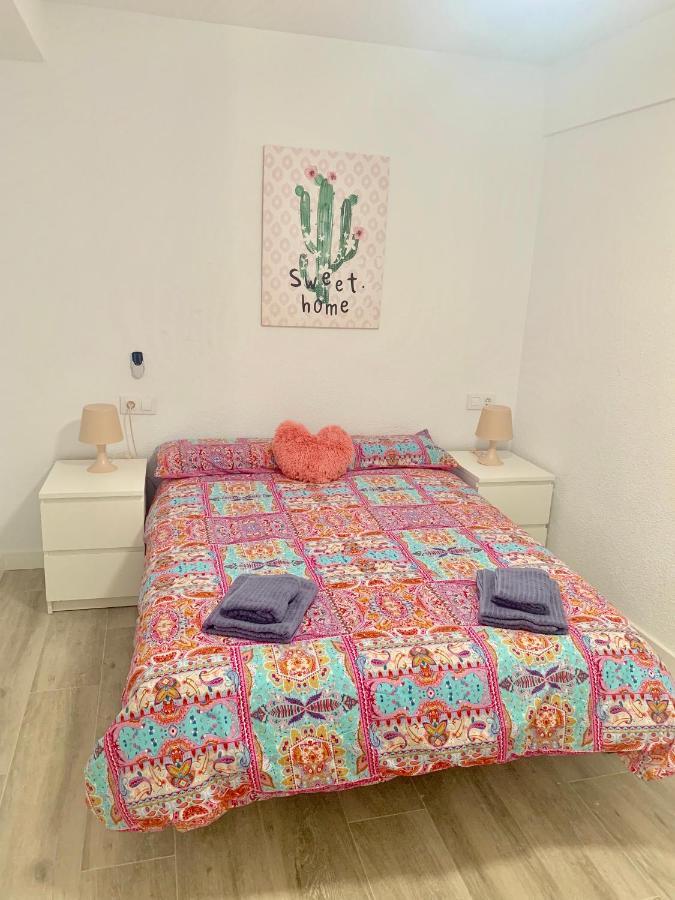 Pink Beach Benidorm Bagian luar foto